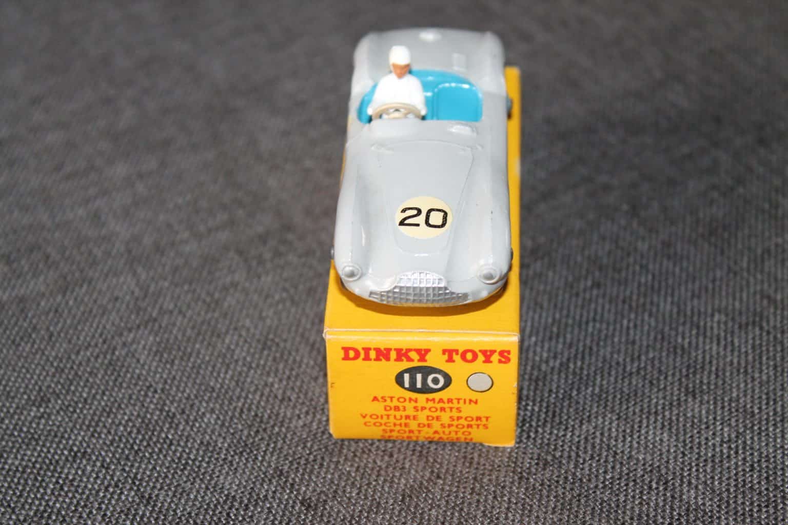 Dinky Toys GB Aston Martin DB3 Sports 110 Grise 1:43 Métal Angleterre 1960