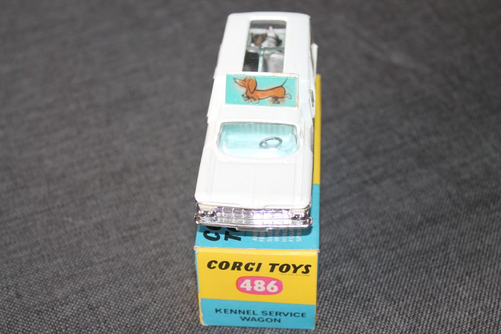 chevrolet-kennel-service-wagon-corgi-toys-486-front