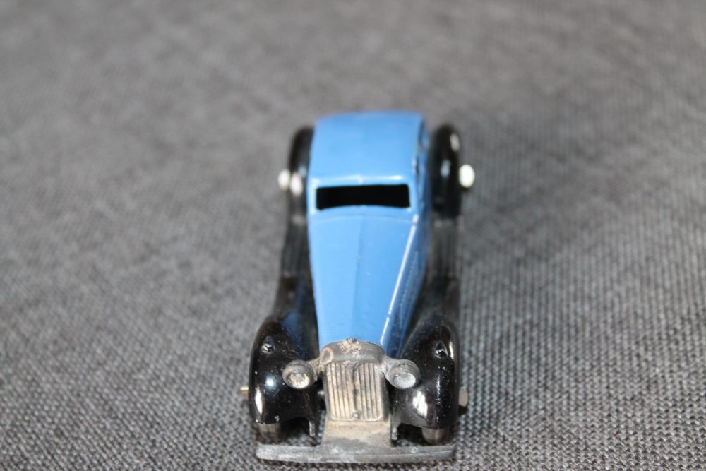 rover-saloon-sage-blue-dinky-toys-36d-front