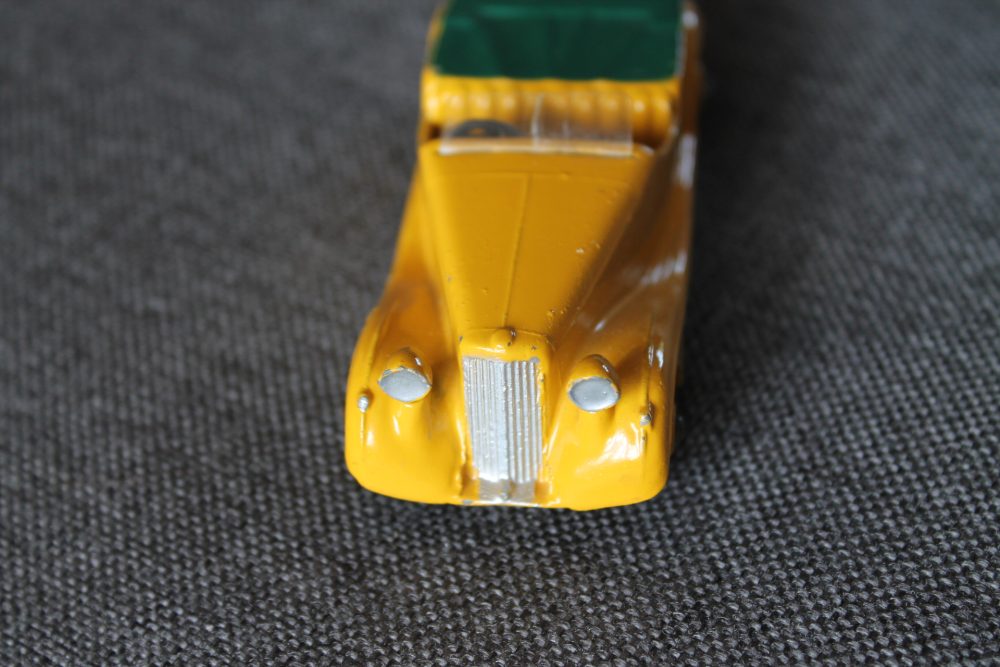 sunbeam-talbot-yellow-and-green-and-yellow-wheels-dinky-toys-038b-front