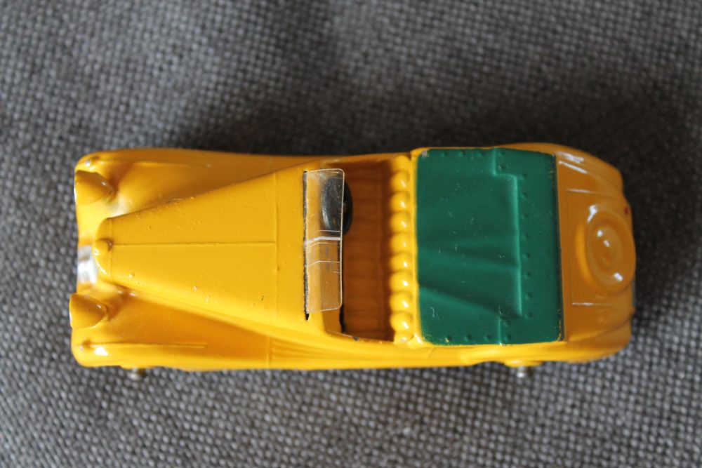 sunbeam-talbot-yellow-and-green-and-yellow-wheels-dinky-toys-038b-top