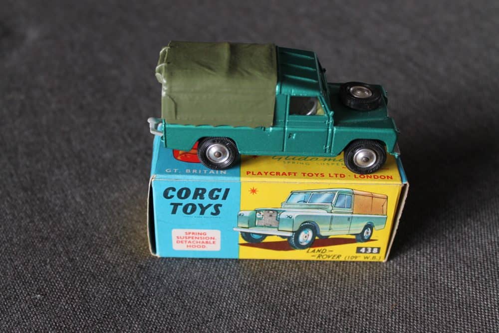 land-rover-metallic-green-and-olive-canopy-corgi-toys-438-side