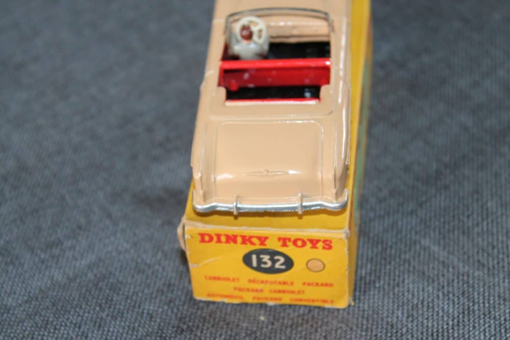 packard-convertible-tan-dinky-toys-132-back