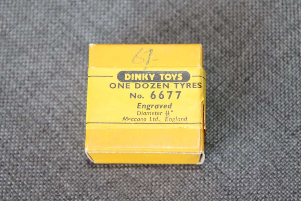 tyres-x12-dinky-toys-6677