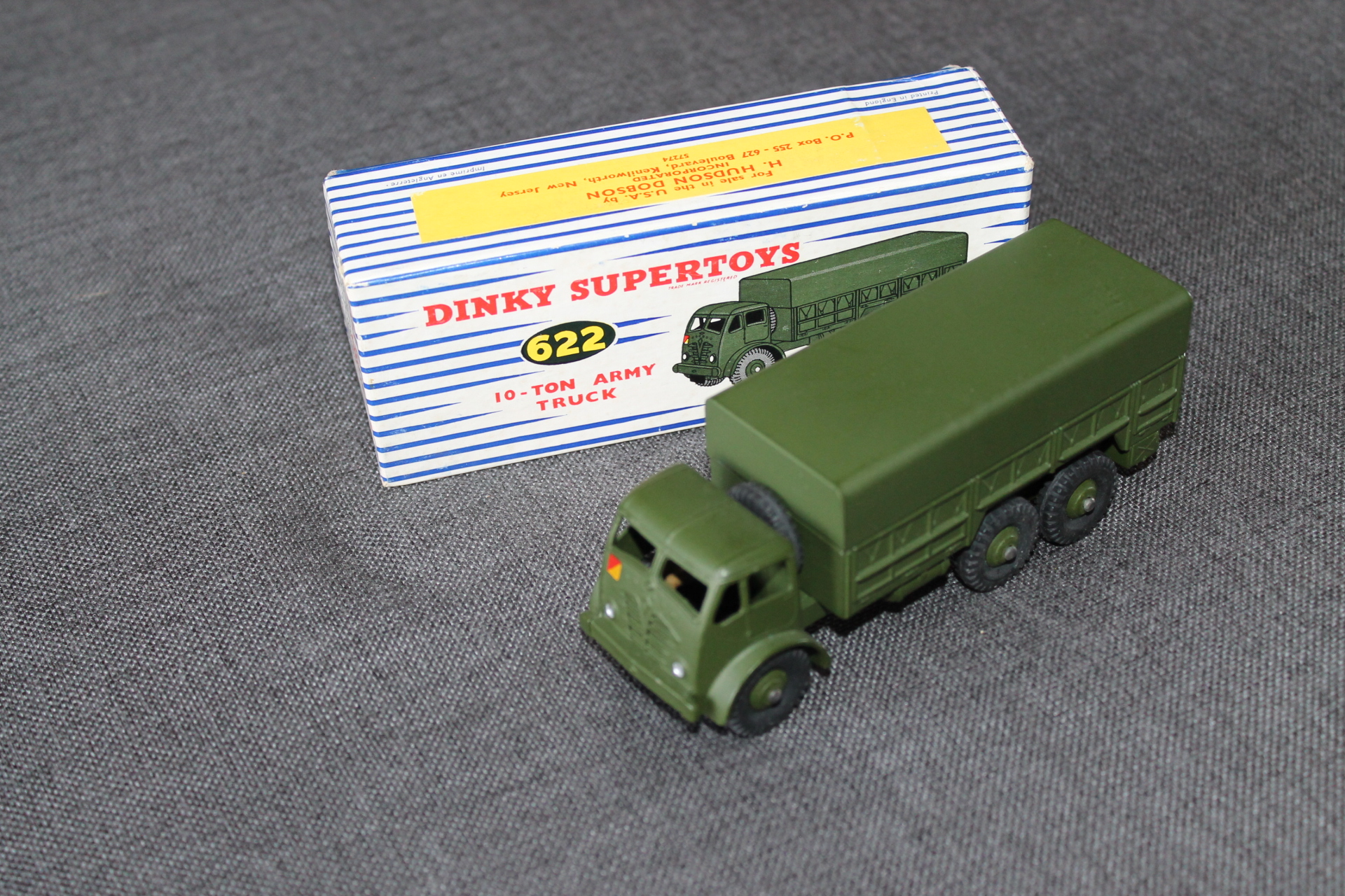 Dinky Toys 622 10 Ton Army Truck Diecast dinky-toys-ensemble-de-six-v-hicules-militaires-comprenant-1-camion