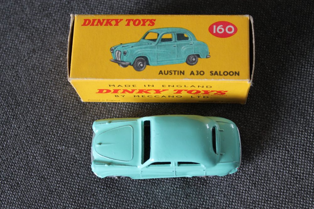 austin-a30-blue-crinkle-wheels-dinky-toys-160-top