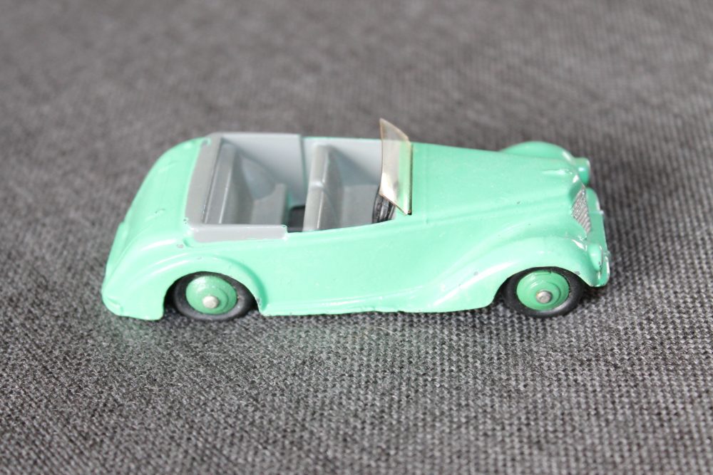 armstrong-siddeley-tourer-peppermint-green-and-green-wheels-dinky-toys-038e-side