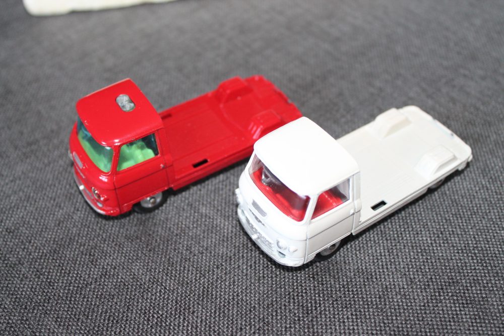 constructors-set-corgi-toys-gift-set-24-vehicles