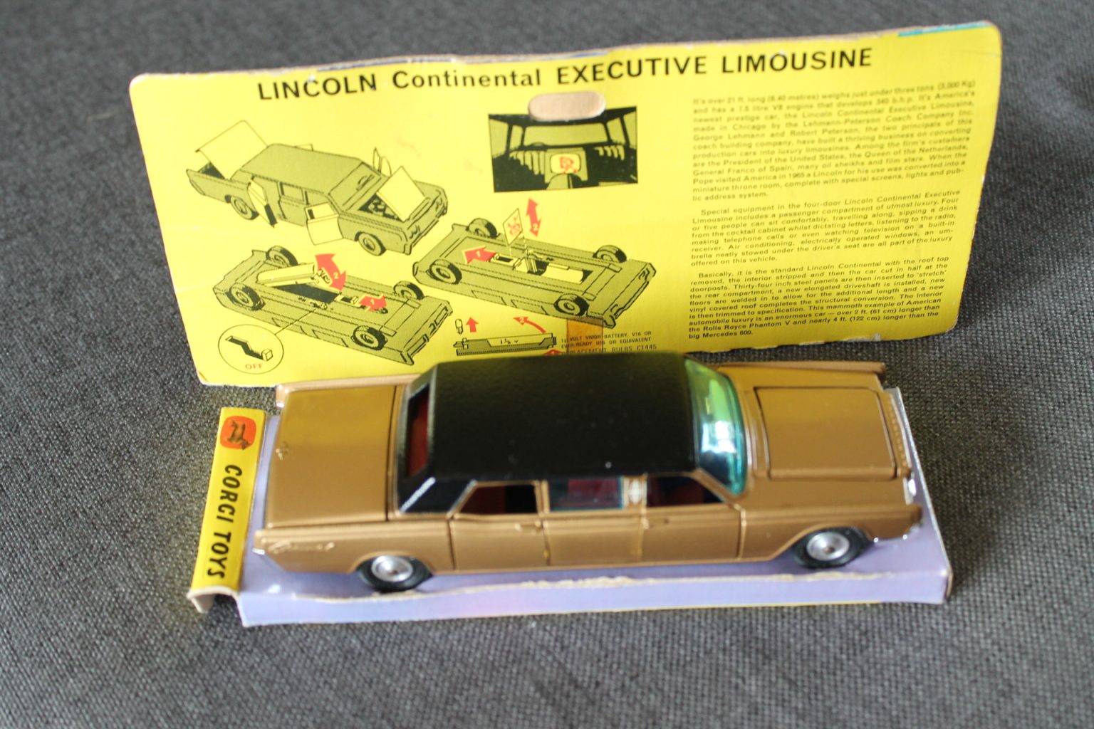 Corgi Toys Lincoln Continental (Gebraucht) in Hünibach für CHF 19 - mit