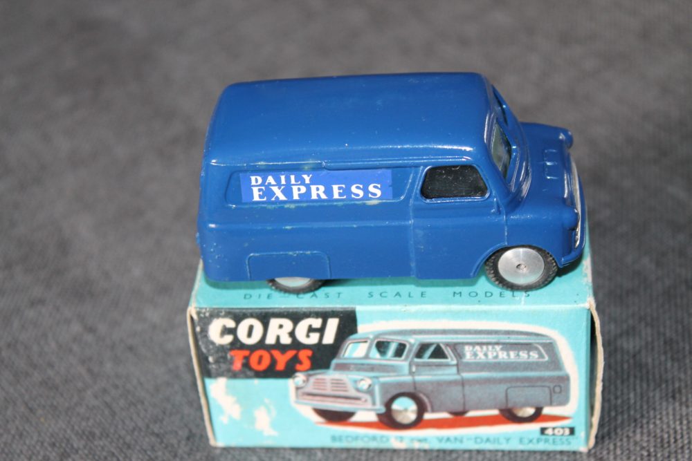 bedford-daily-express-van-corgi-toys-443-side
