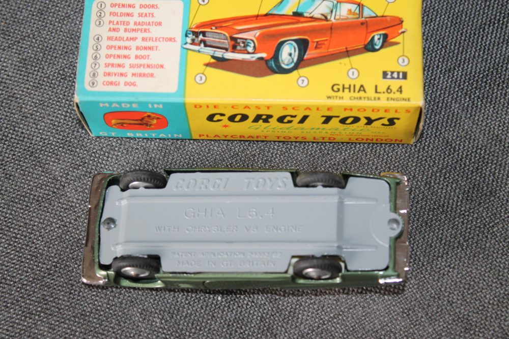 ghia-l6.4-green-corgi-toys-241-base