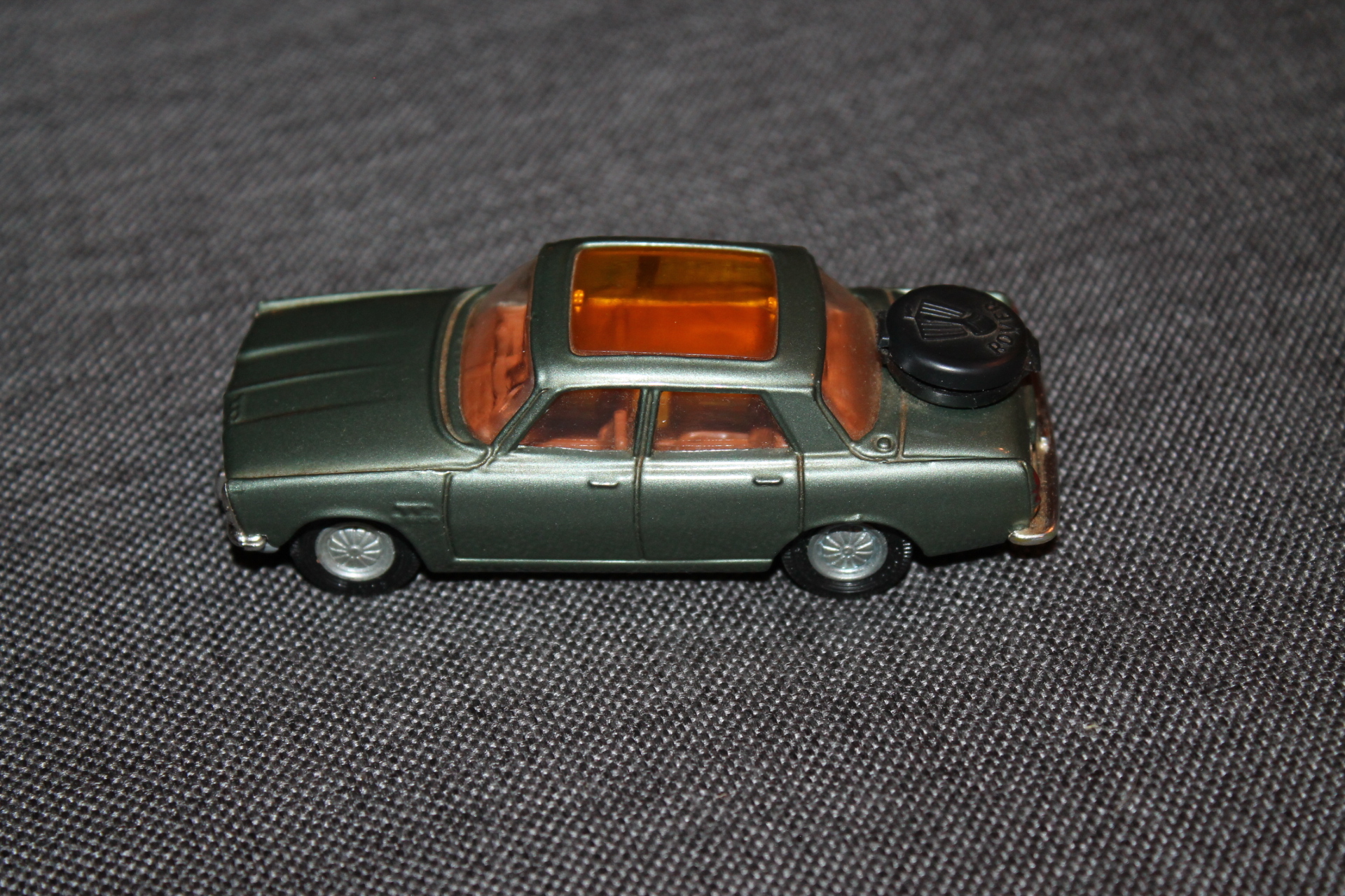 Toys 275 Rover 2000 TC 'Golden Jacks' Diecast