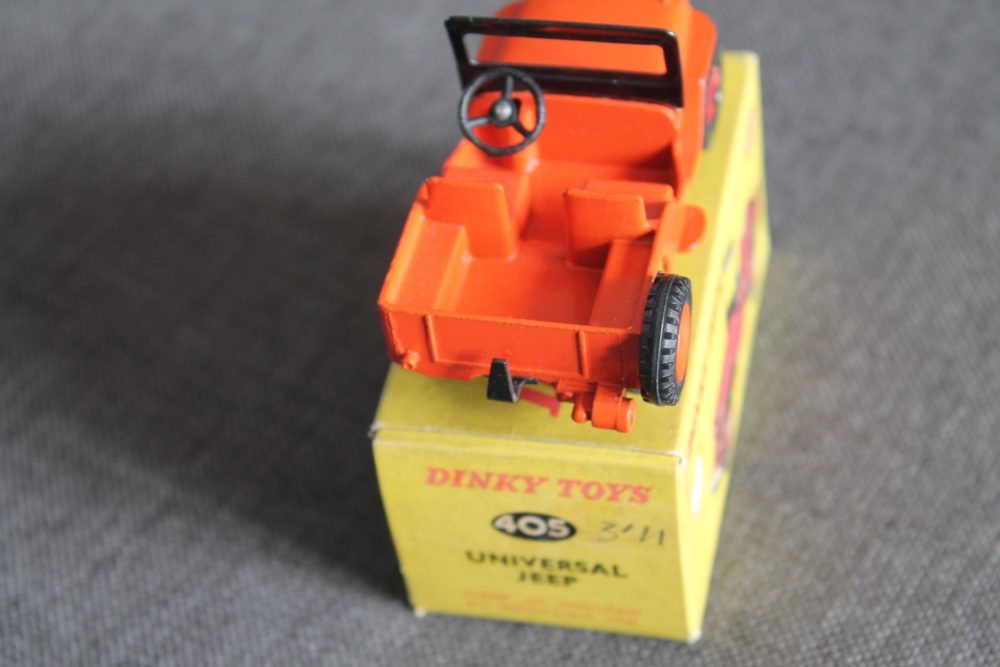 universal-jeep-orange-red-plastic-wheels-dinky-toys-405-rear
