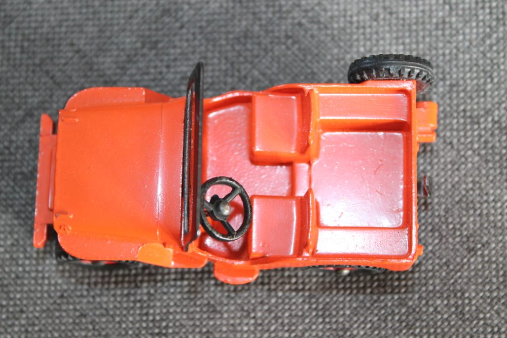universal-jeep-orange-red-plastic-wheels-dinky-toys-405-top