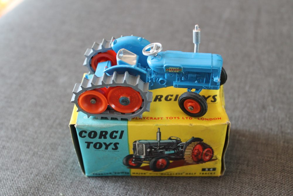 fordson-power-major-roadless-half-track-tractor-corgi-t-sideoys-054