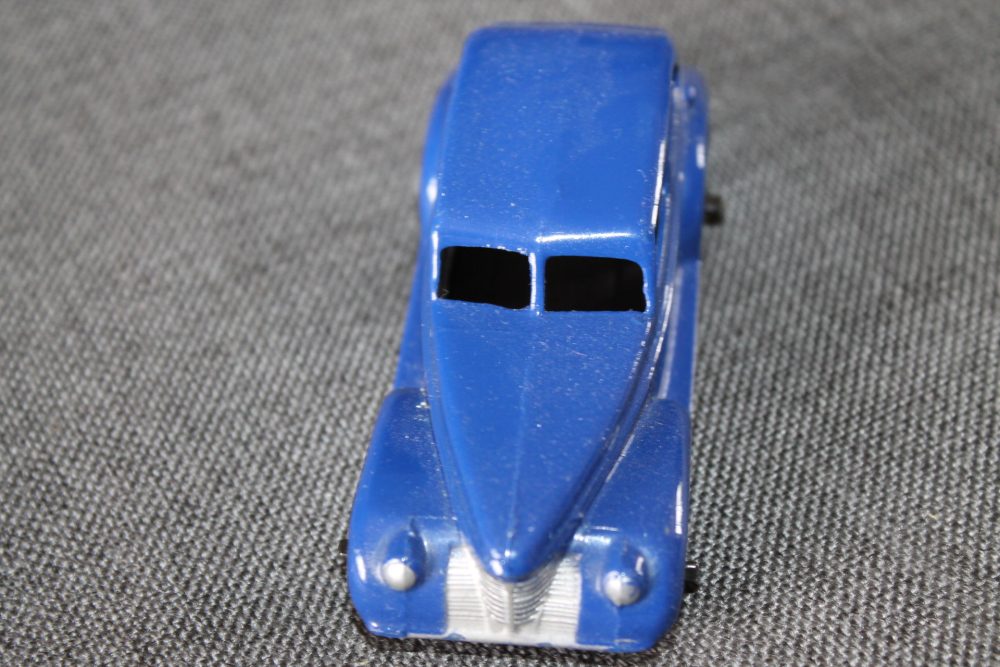 oldsmobile-violet-blue-dinky-toys-039b-front