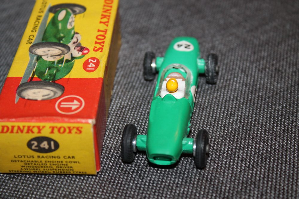 lotus-racing-car-green-yellow-helmet-dinky-toys-241-back