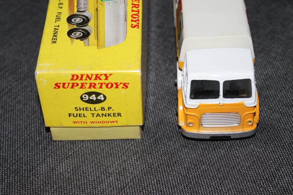 leyland-octopus-petrol-tanker-shell-bp-dinky-toys-944-front