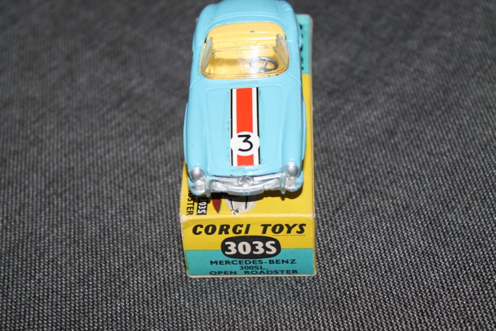 mercedes-benz-roadster-blue-and-yellow-interior-corgi-t-frontoys-303s