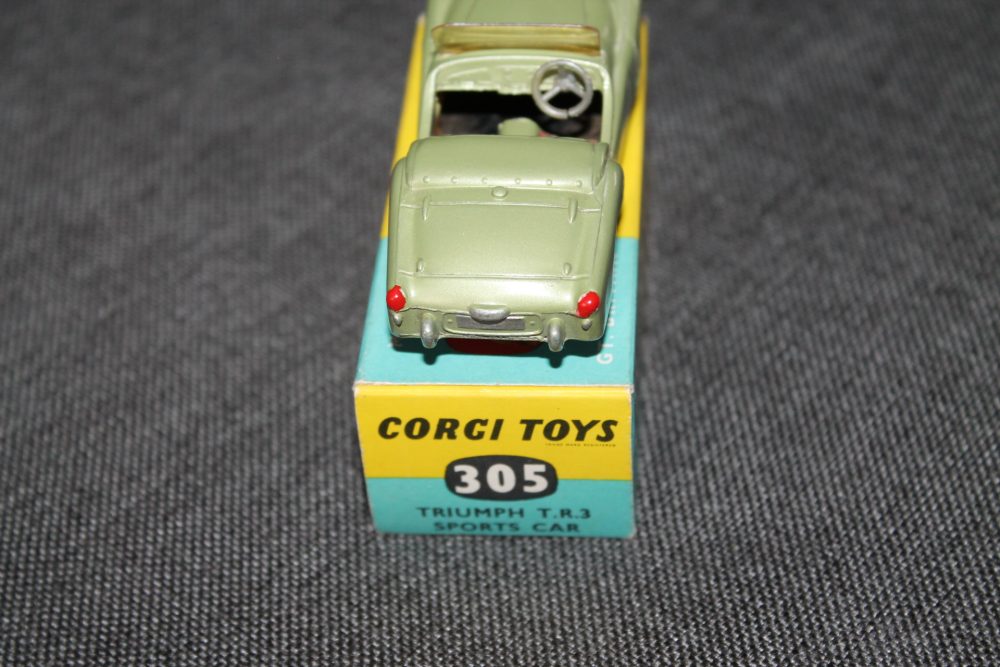 triumph-tr3-metallic-green-corgi-toys-305-BACK