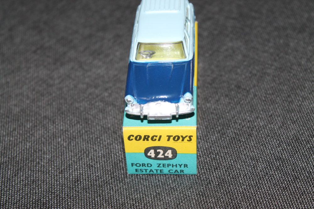ford-zephyr-estate-two-tone-blue-yellow-interior-corgi-toys-424-front
