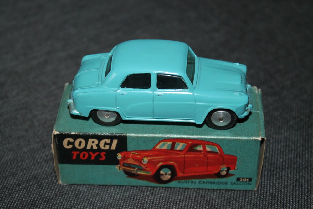 austin-cambridge-turquoise-corgi-toys-201-side