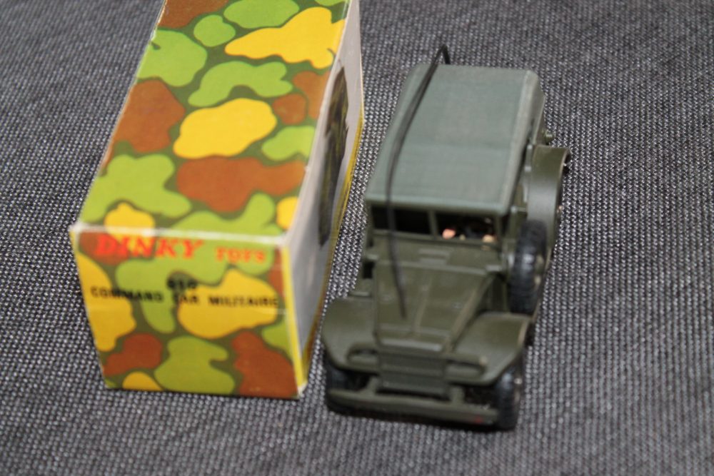 command-car-and-camouflage-net-french-dinky-toys-810-front