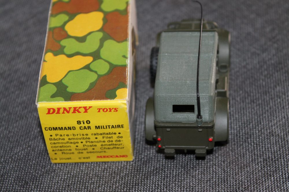 command-car-and-camouflage-net-french-dinky-toys-810-back