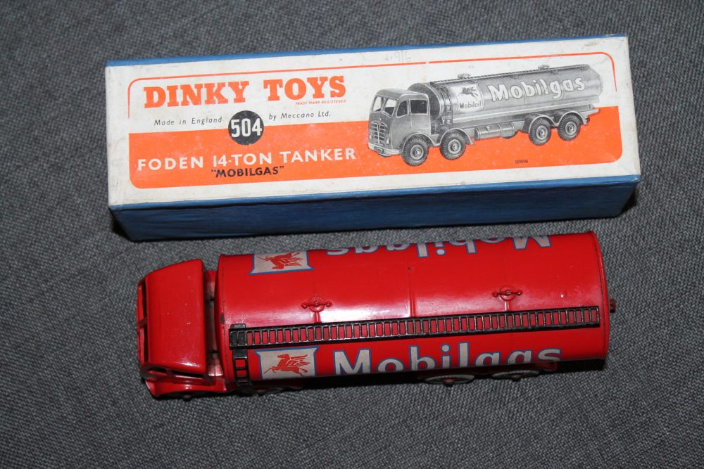 foden-mobilgas-tanker-1st-issue-dinky-toys-504-top