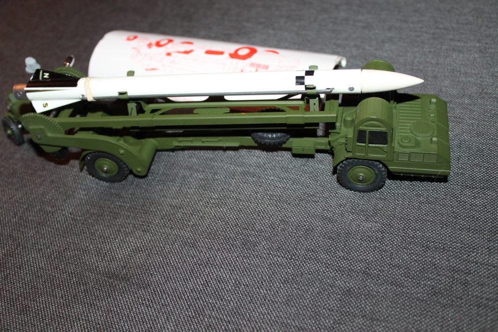 m-right-sideissile-erector-vehicle-dinky-toys-666