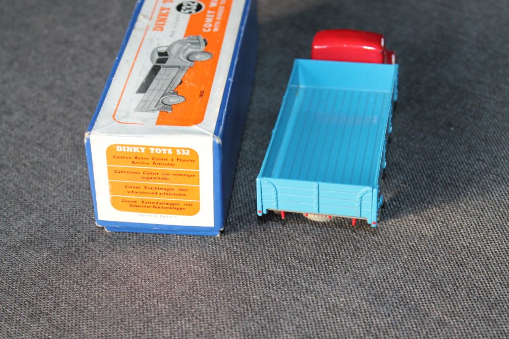 leyland-comet-wagon-red-and-mid-blue-rare-blue-st-wheels-dinky-toys-532-back