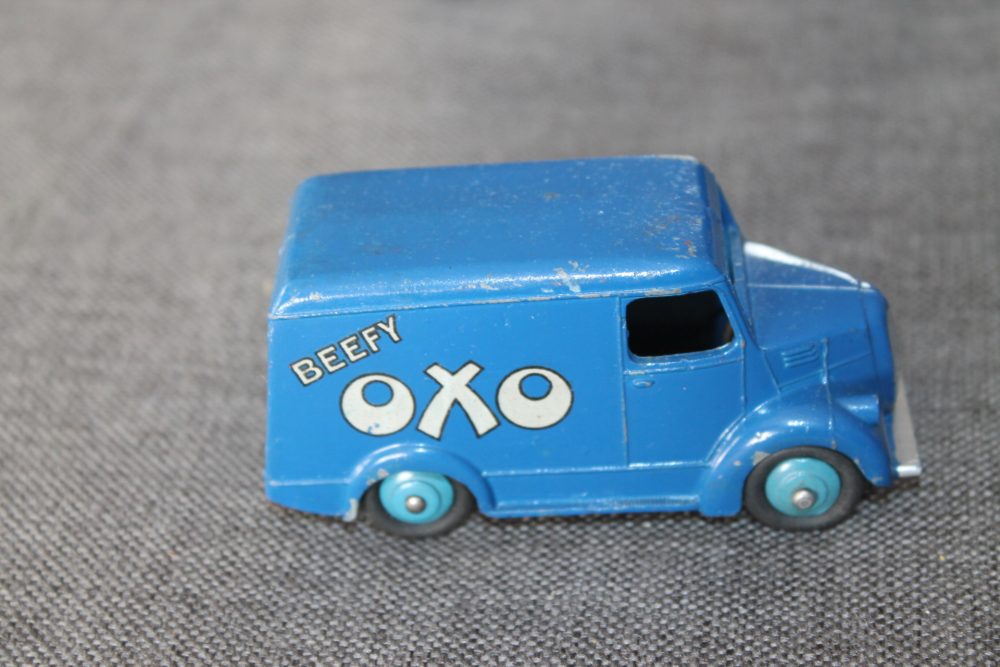 trojan-oxo-van-blue-dinky-toys-453-side