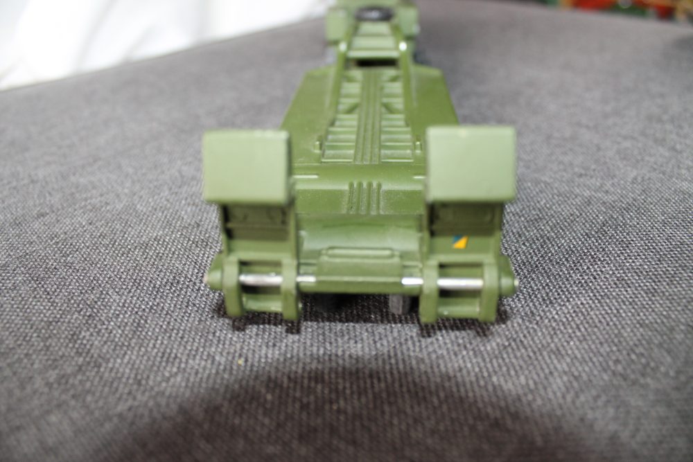tank-transporter-with-windows-dinky-toys-660-back