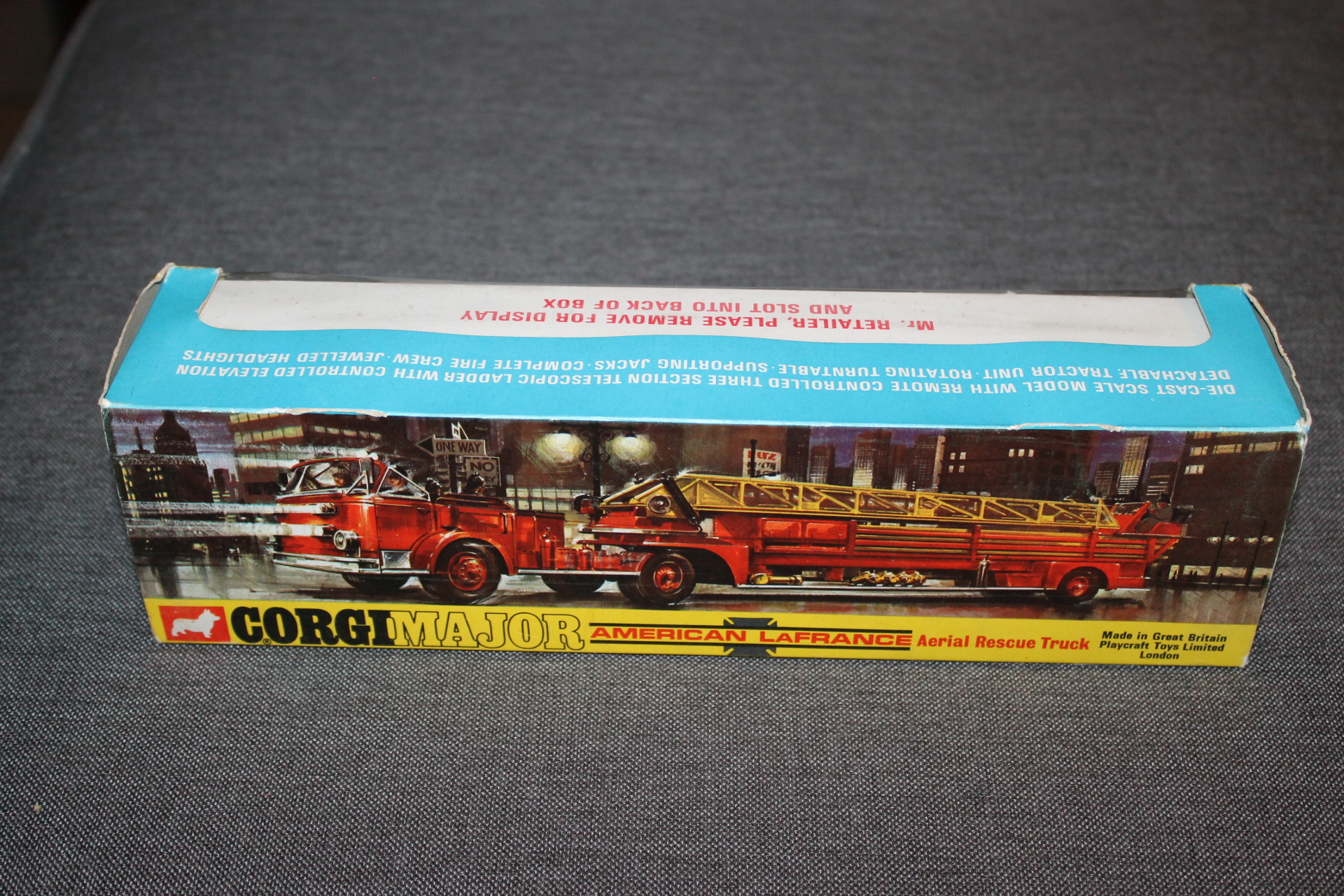 Corgi Toys 1143 American La France Aerial Rescue Truck Diecast