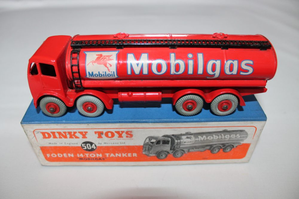 foden mobilgas tanker red caps dinky toys 504