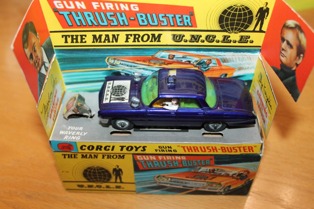Thurshbuster Man From Uncle-Blue-Corgi-toys-497