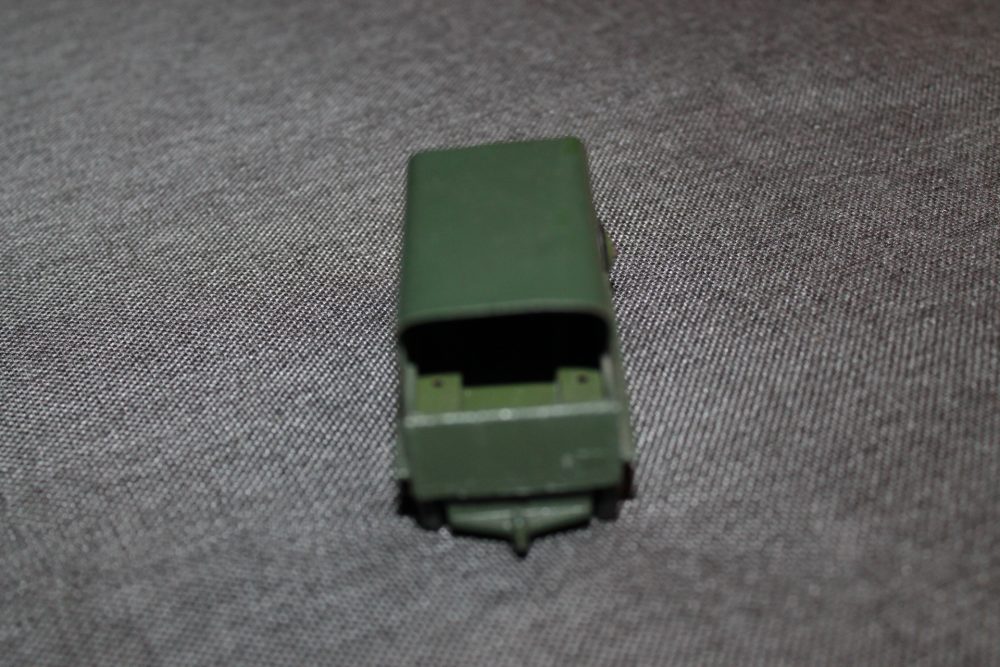 six-wheel-covered-wagon-dark-gloss-green-dinky-toys-151b-back