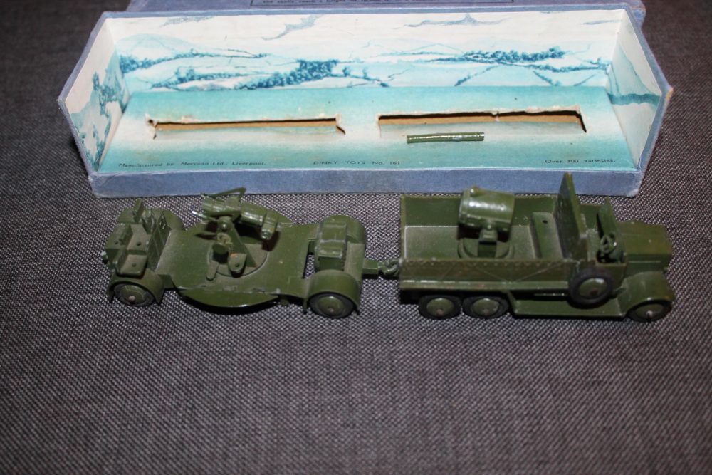 mobile-anti-aircraft-unit-pre-war-dinky-toys-gift-set-161-top