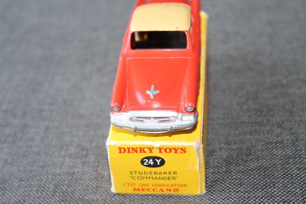 studebaker-commander-burnt-orange-and-tan-french-dinky-toys-24y-front