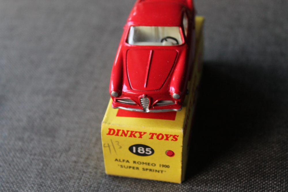alfa-romeo-1900-super-sprint-red-dinky-toys-185-front
