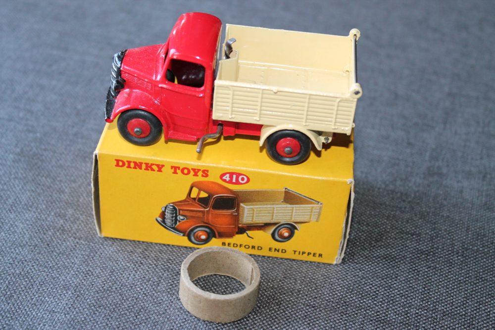 bedford-end-tipper-red-and-cream-no-windows-dinky-toys-410