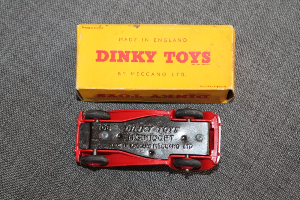 mg-midget-red-dinky-toys-108-base