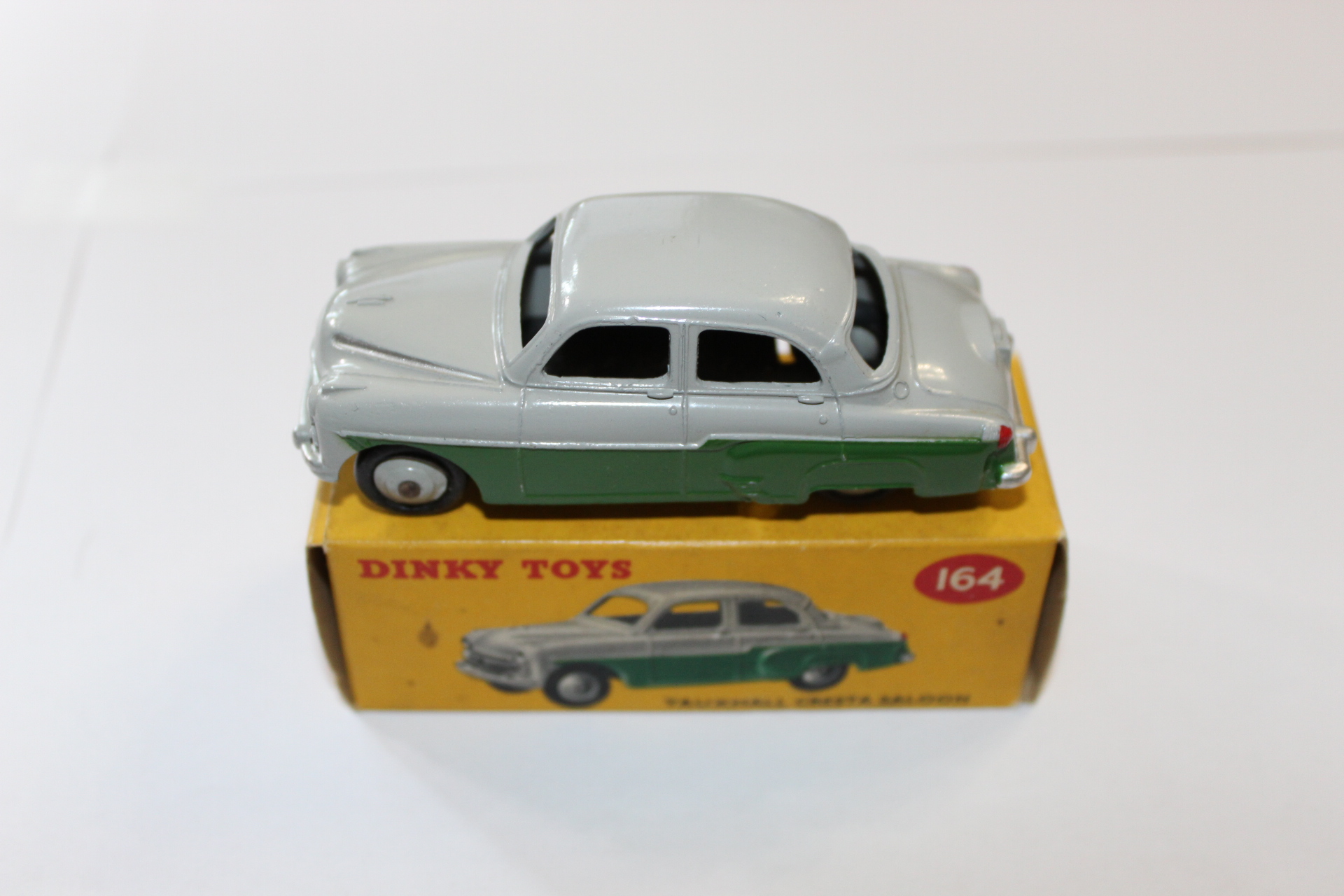 vauxhall cresta dinky toys 164