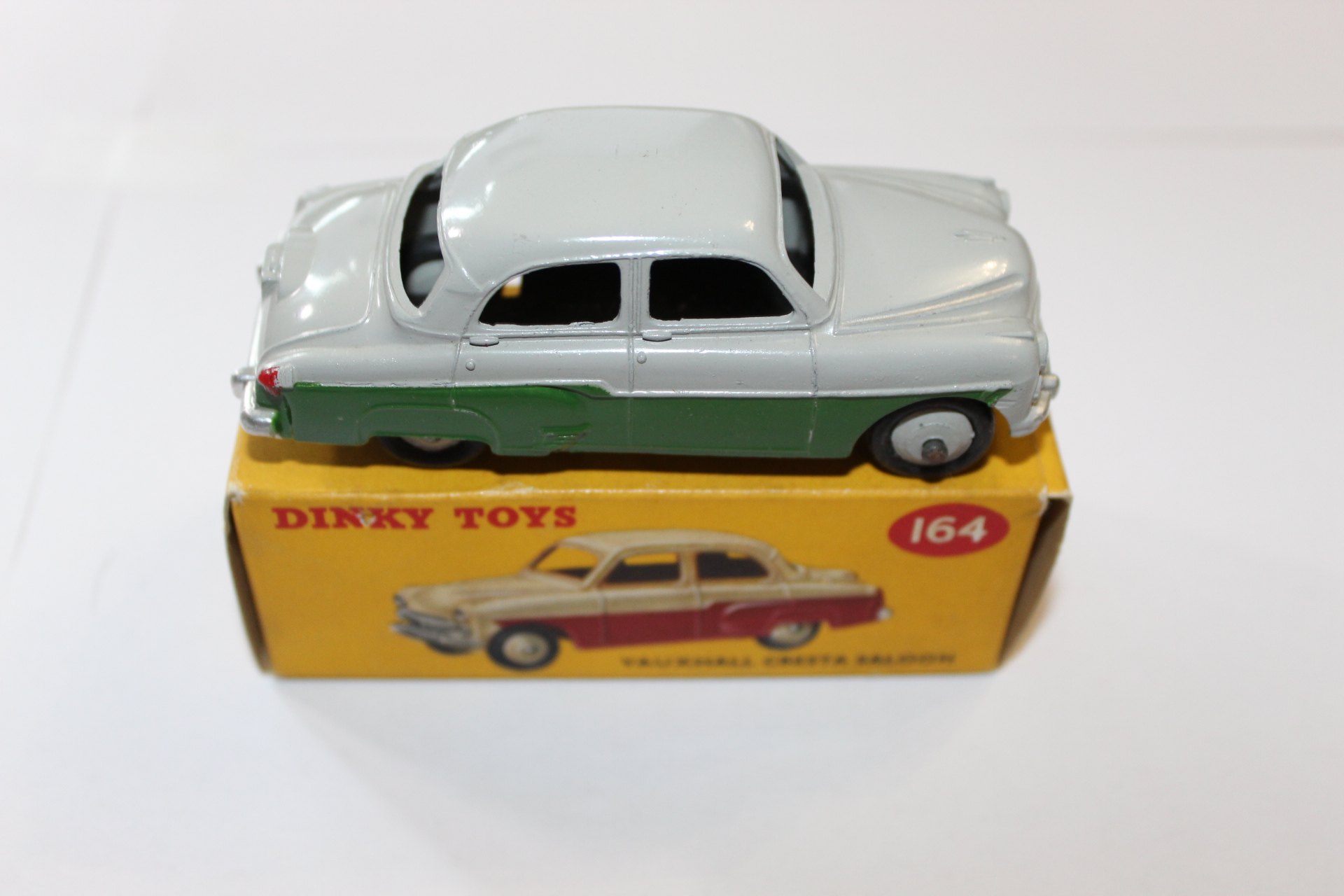 vauxhall cresta dinky toys 164 side