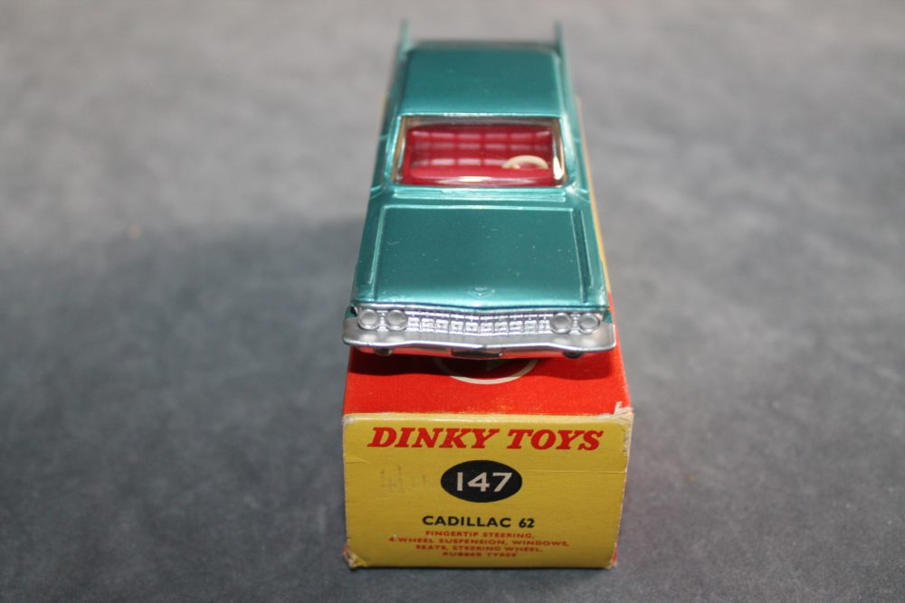 cadillac 62 dinky toys 147 front