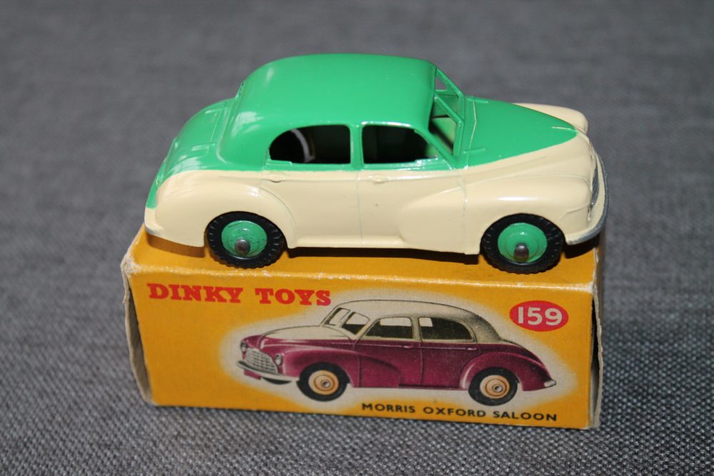 morris oxford green and cream dinky toys 159 side