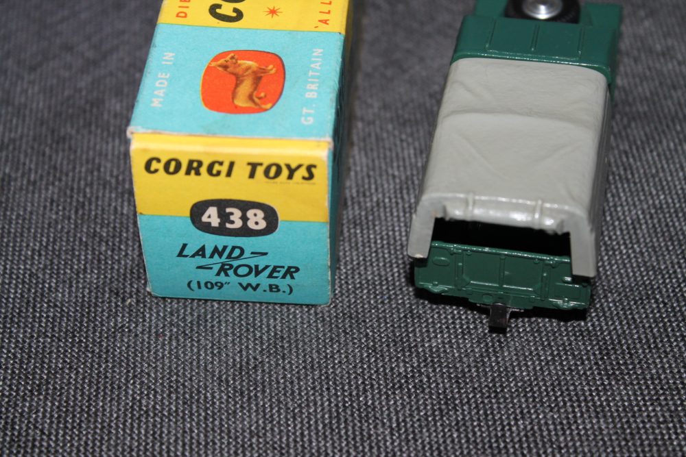 land rover rare colour corgi toys 438 back