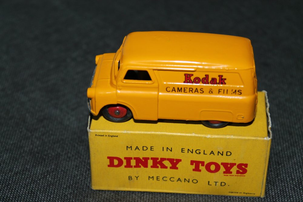 bedford kodak van yellow dinky toys 480