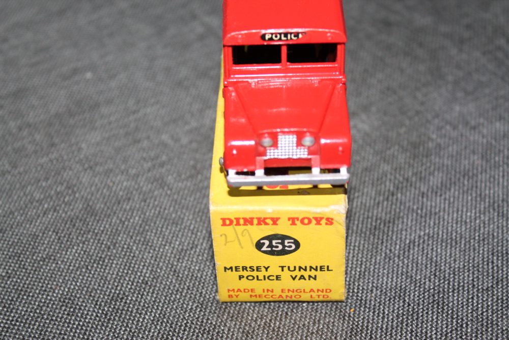 mersey tunnel police vehicle dinky toys 255 front