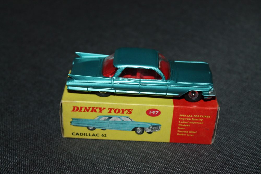 cadillac 62 dinky toys 147 side